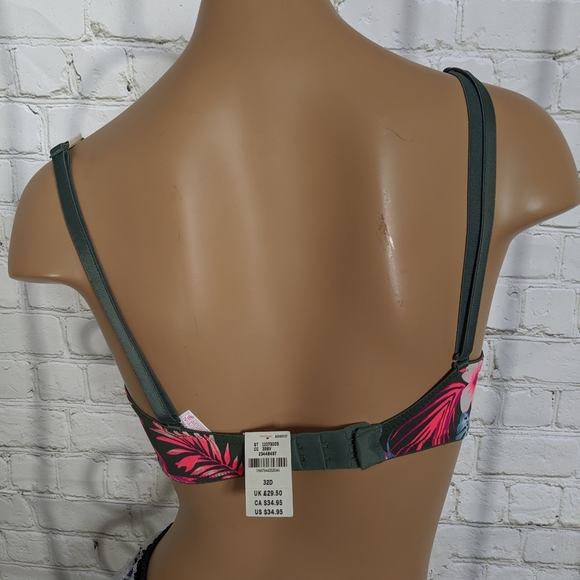 Victoria's secret NWT Pink t-shirt bra - Picture 2 of 2